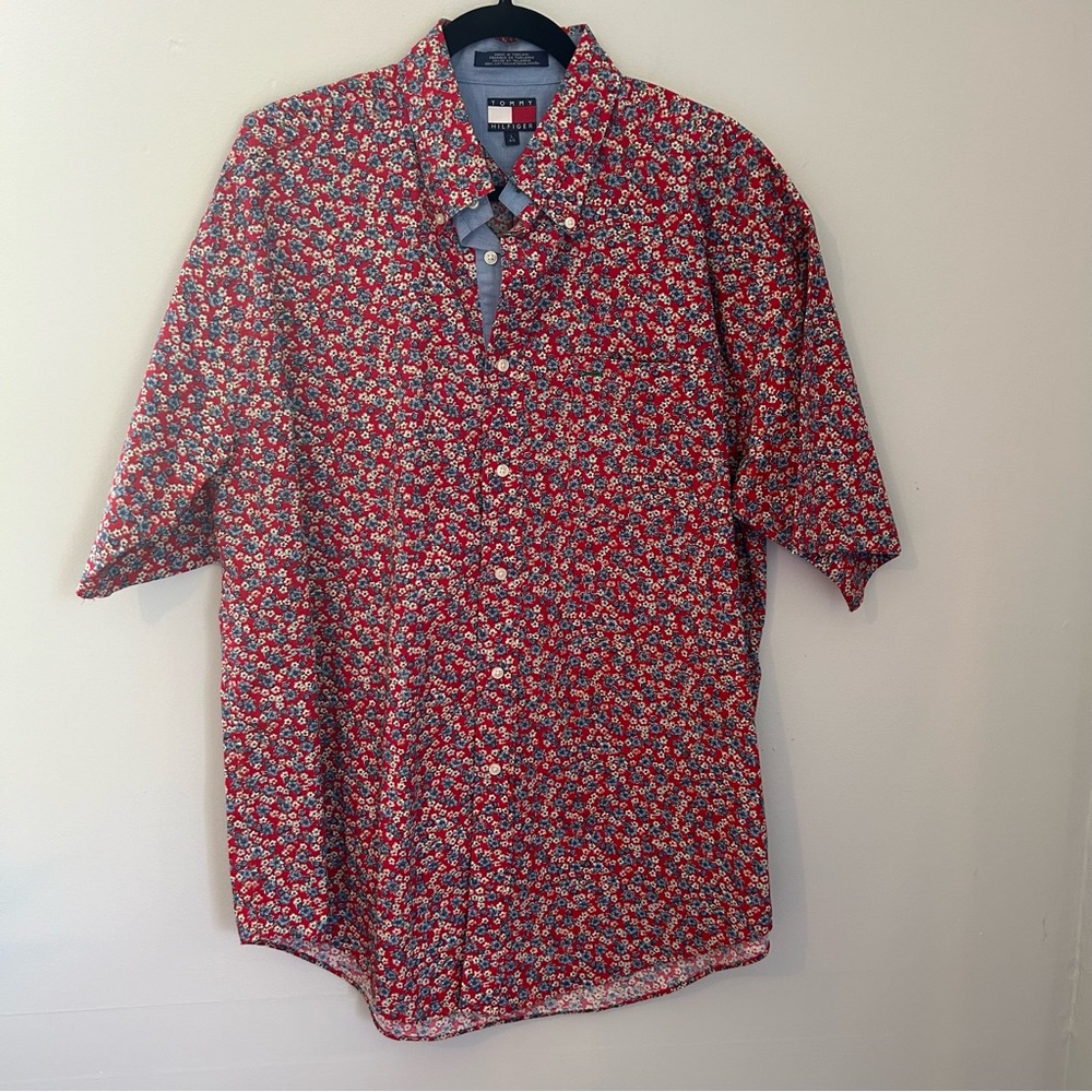 Tommy Hilfiger L button down shirt